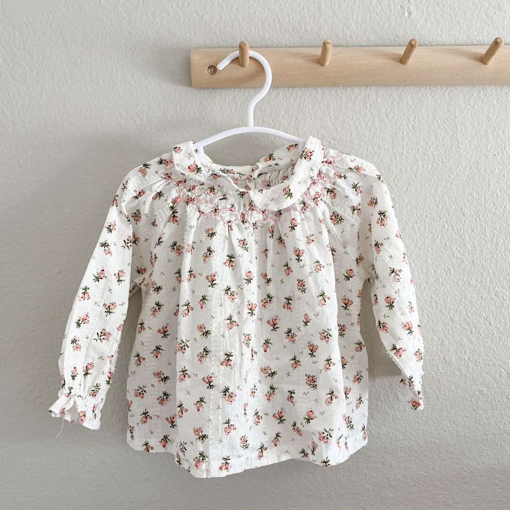 Floral Vintage-Looking Collared Top